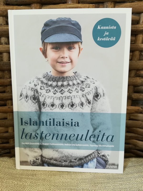 Islantilaisia lastenneuleita-kirja